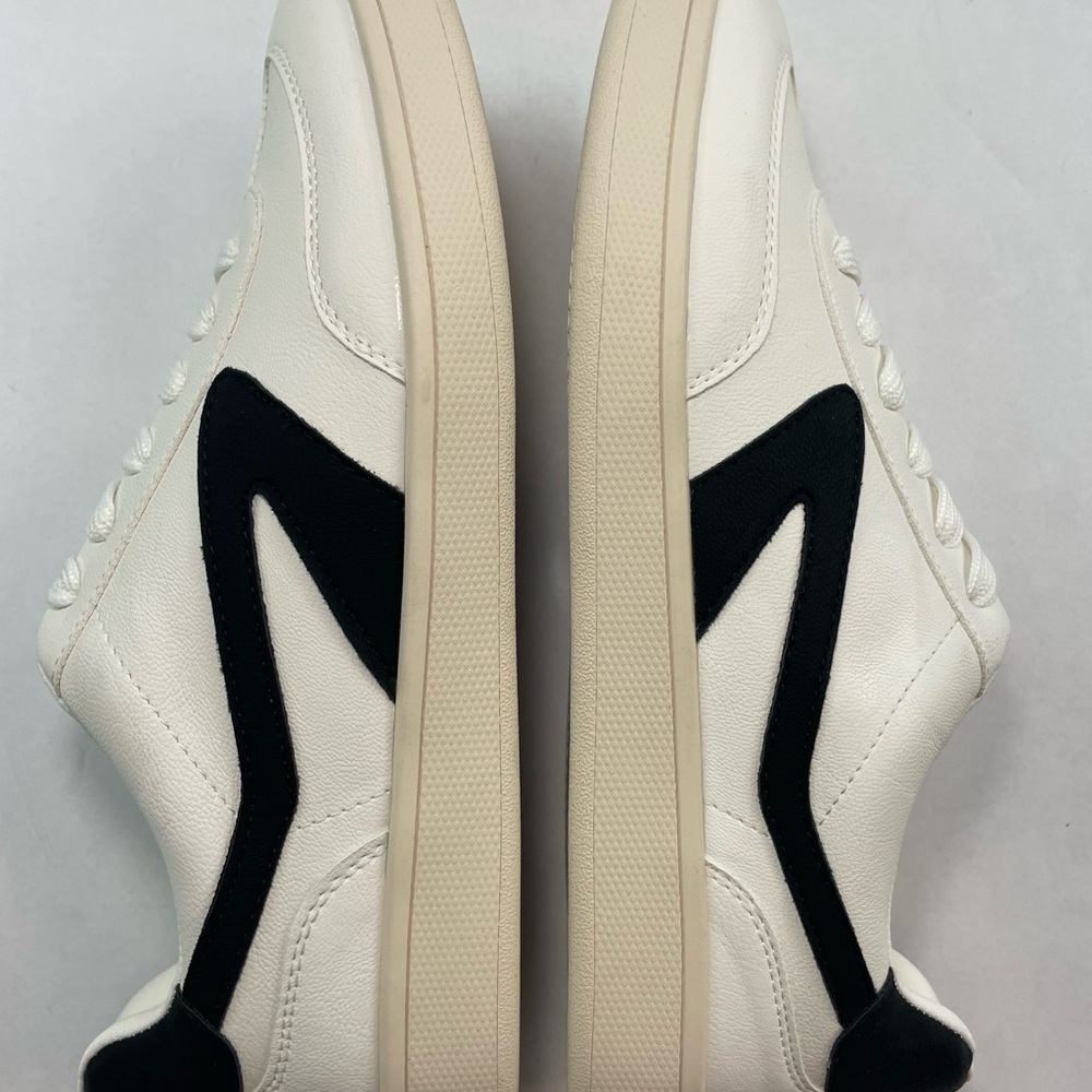 Dolce Vita Women's Voyage Low Line Lace-Up Sneakers White / Black Size 9 NEW - Picture 6 of 9